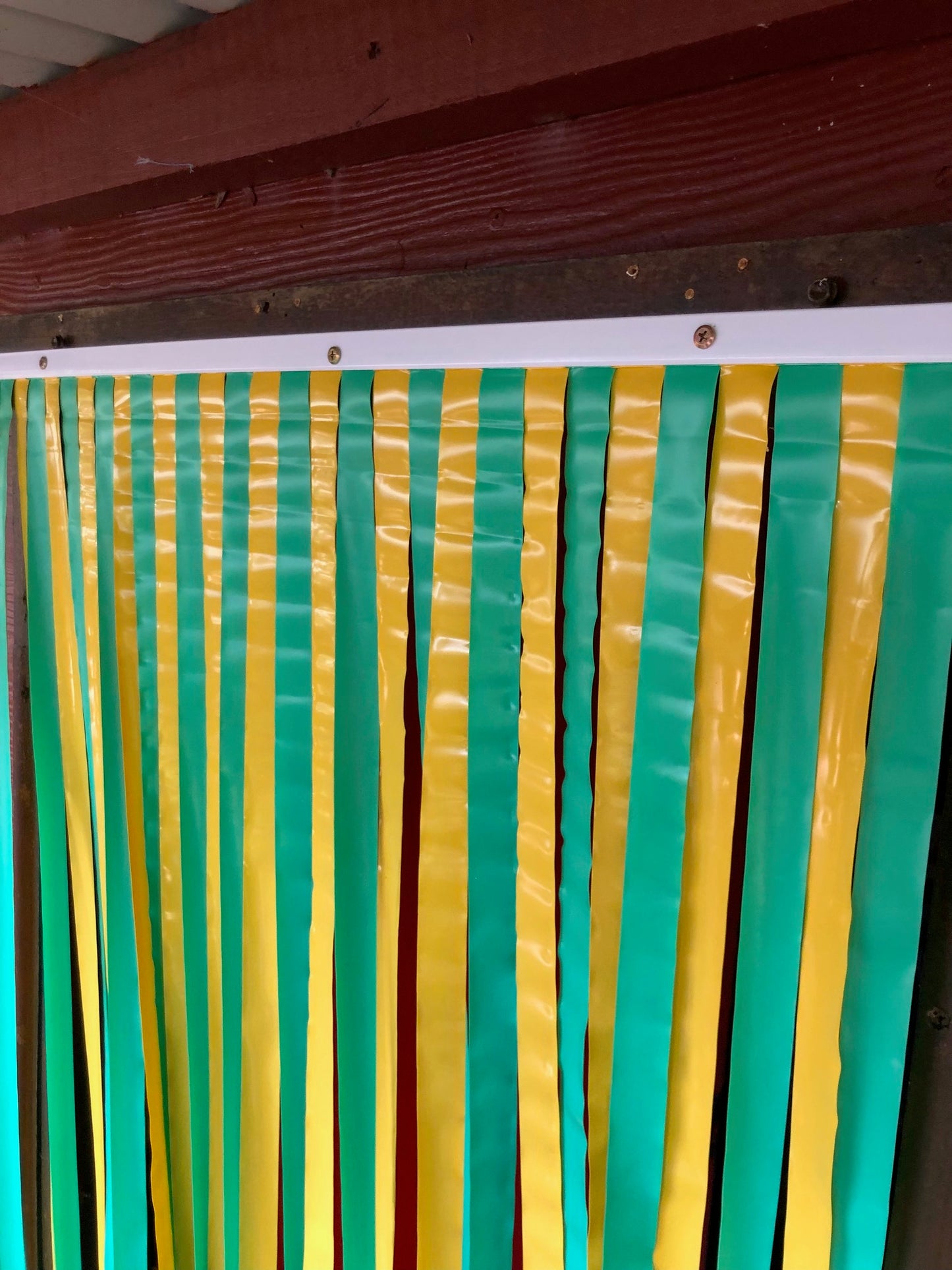 Budget Insect Fly Retro Style Door 86cmx200cm Green & Yellow Strips $18.50